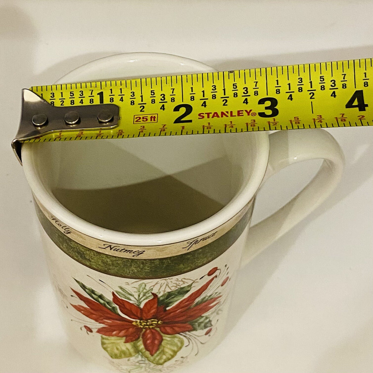 American Atelier HOLIDAY BOUQUET Mugs Poinsettia 4 Stoneware Coffee Cups 5011