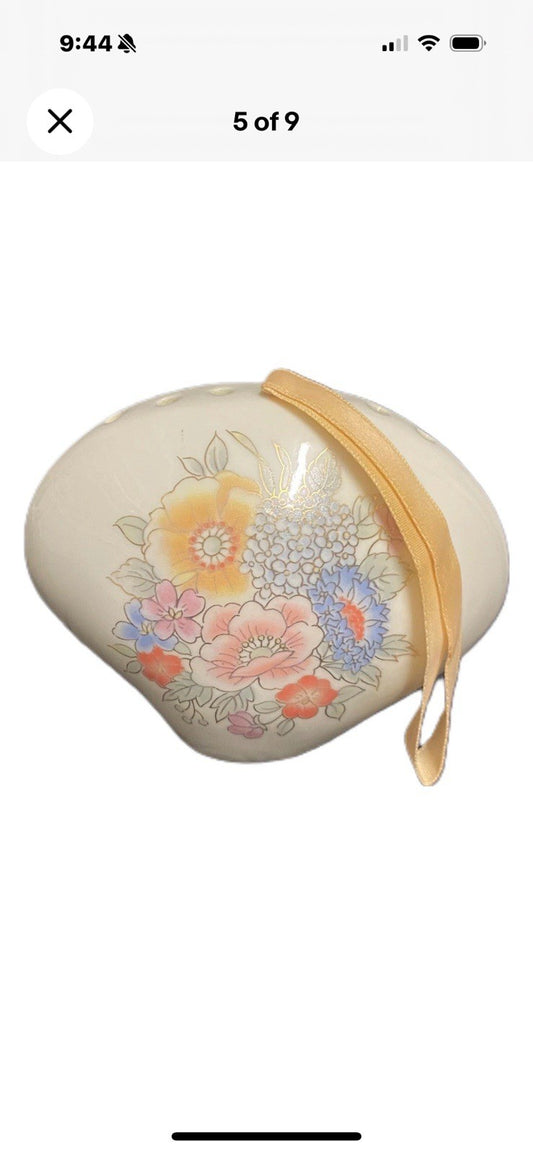 Ceramic Potpourri Pomander Freshener — Seashell Shape (Vintage)