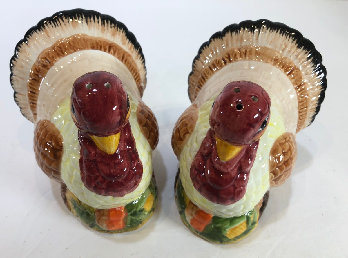 Salt & Pepper Shakers Kitchenware Dinning Table Collection Collectibles