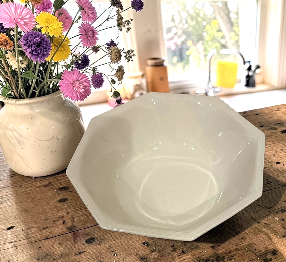 Johnson Brothers Heritage White 9” Serving Bowl Octagonal 3” Deep