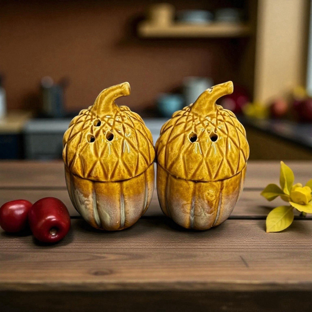 Acorn Salt & Pepper Shakers Set Ceramic 3.5” H Fall Autumn Thanksgiving Decor