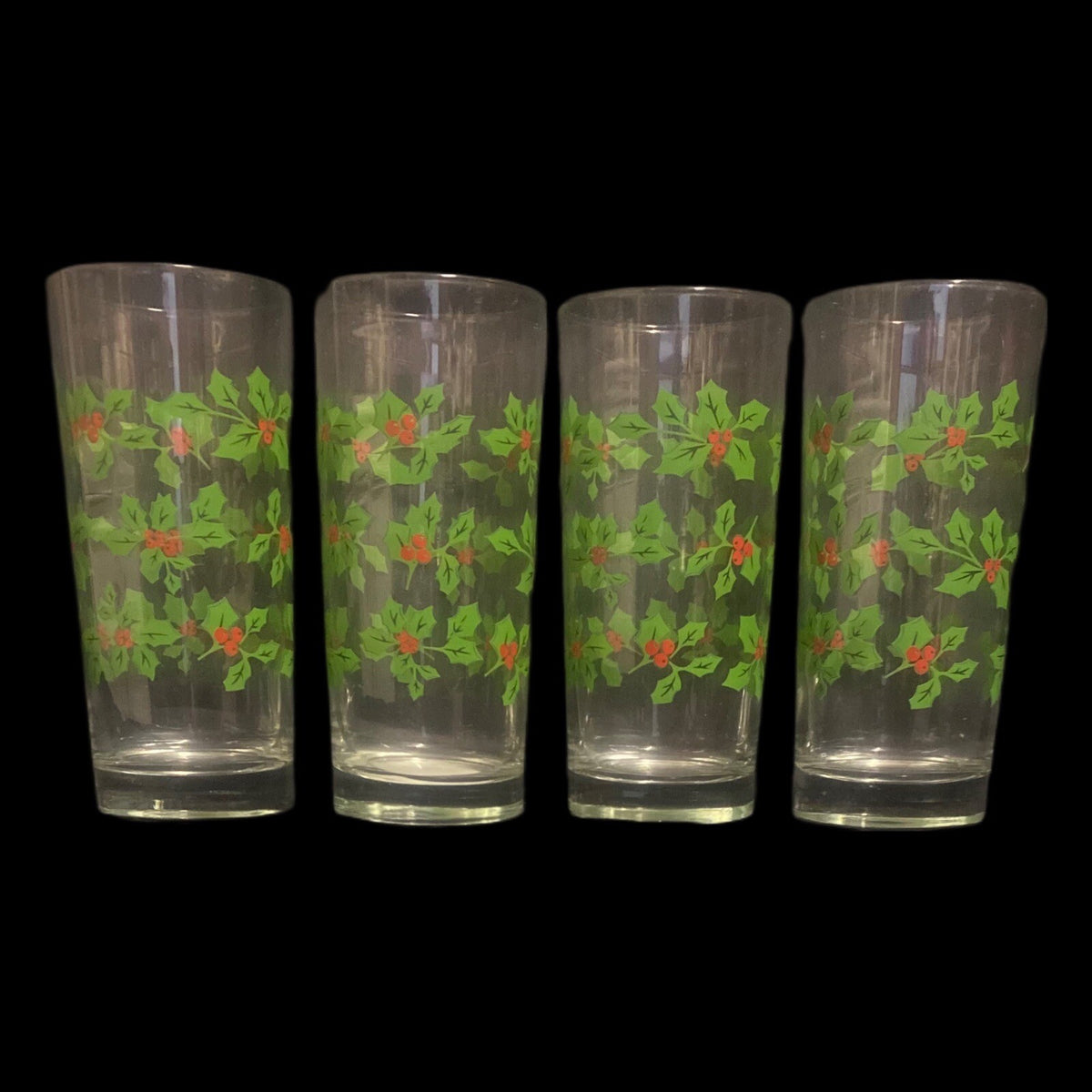 Greenbrier International 4-HOLLY BERRY Glasses Tea Water Juice 15.75 Fl. Oz