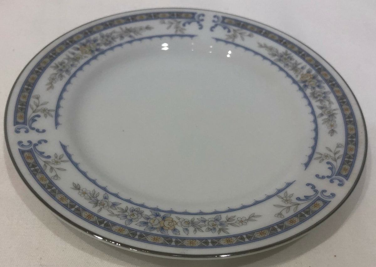 The Sakurai GARDEN Japan Fine Porcelain China Designer Collection Dinnerware