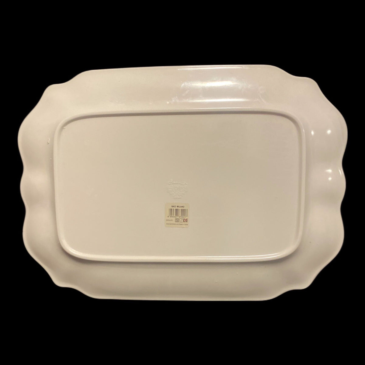 Baci Milano Melamine Serving Tray Medallion Blue Tile Scalloped White Border