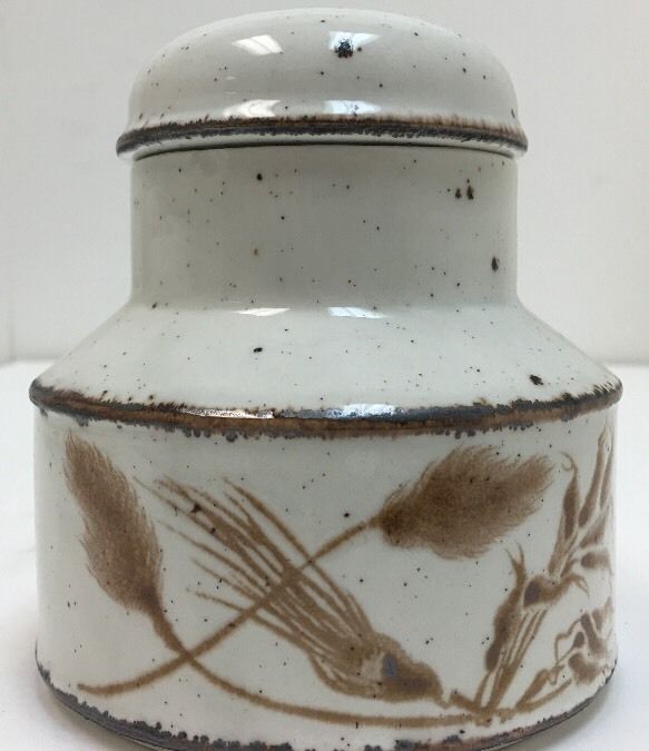 Midwinter Wild Oats Stonehenge England Collection "Oven to Tableware"