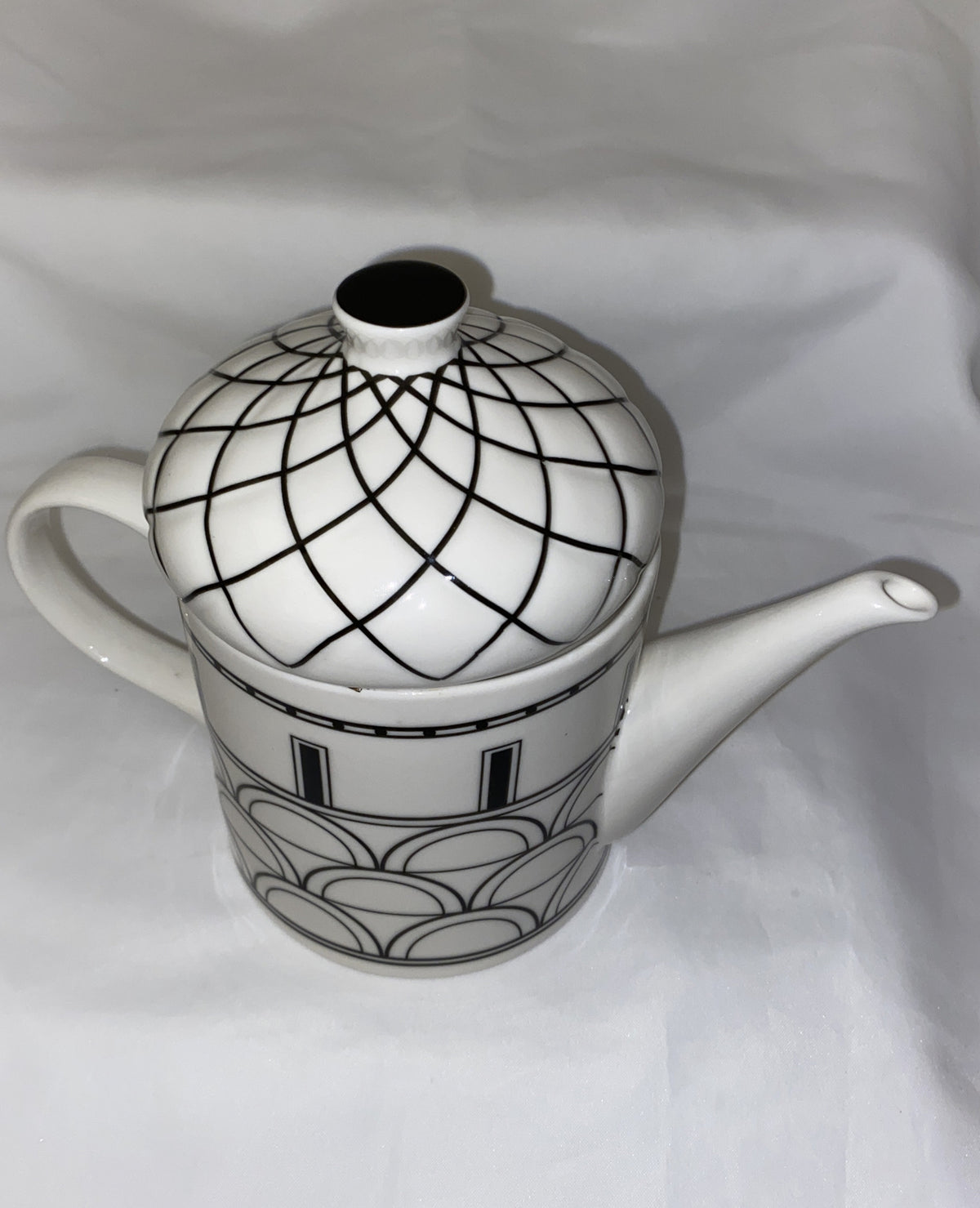 Grace’s Tea-ware Ceramic Teapot With Lid  Abstract Black & White 6 1/4”H