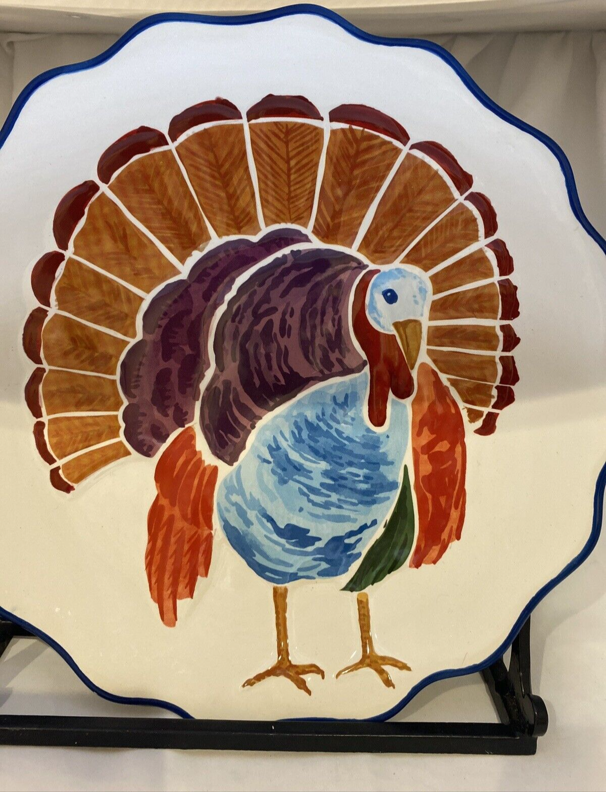 Thanksgiving DASH OF THAT Ceramic Turkey FRIENDSGIVING Serving Platter Scalloped