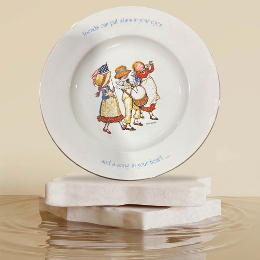 Vintage Holly Hobbie Collector Plate Freedom Series 1776-1976 10.25”D