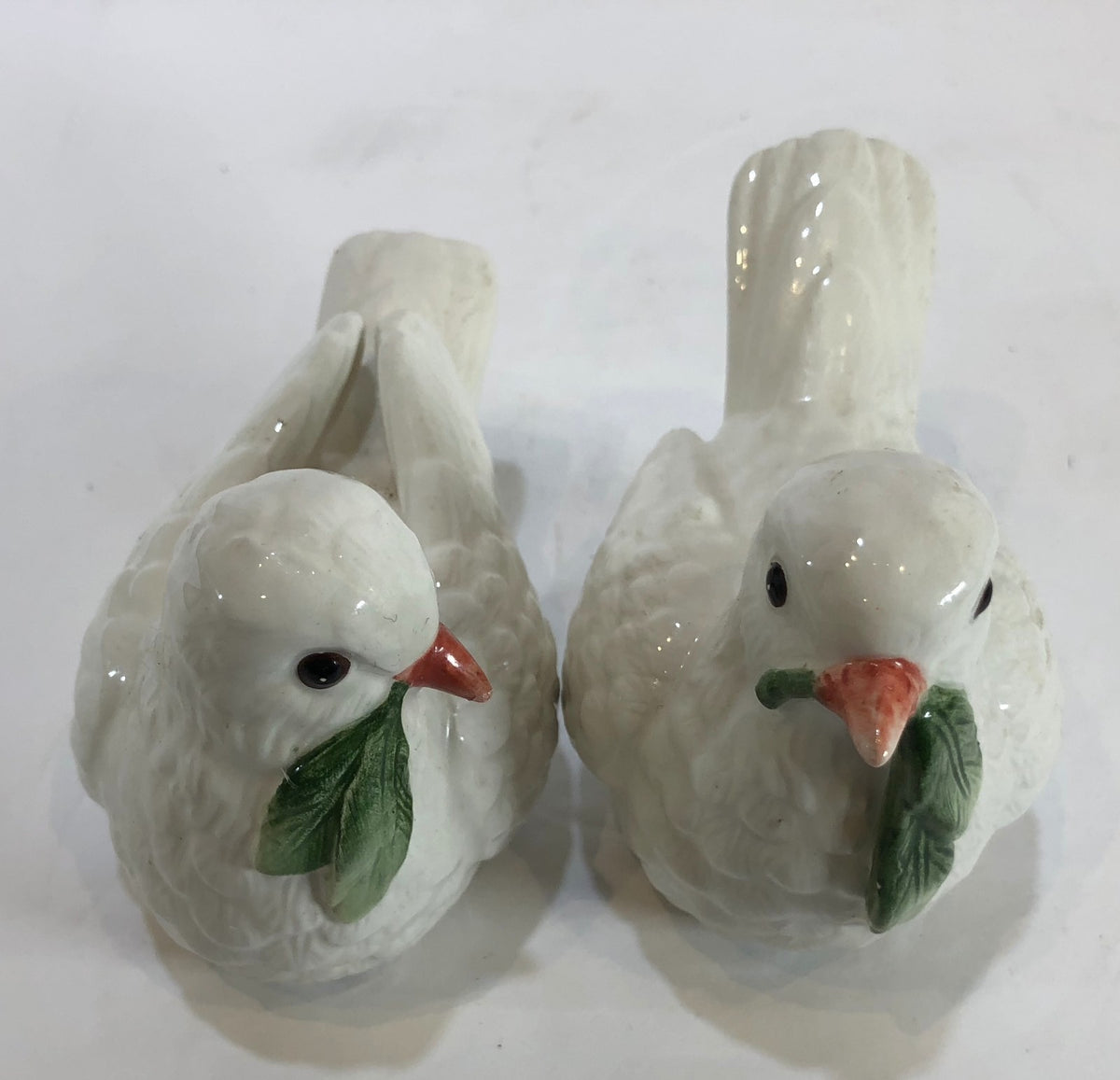 Salt & Pepper Shakers Kitchenware Dinning Table Collection Collectibles