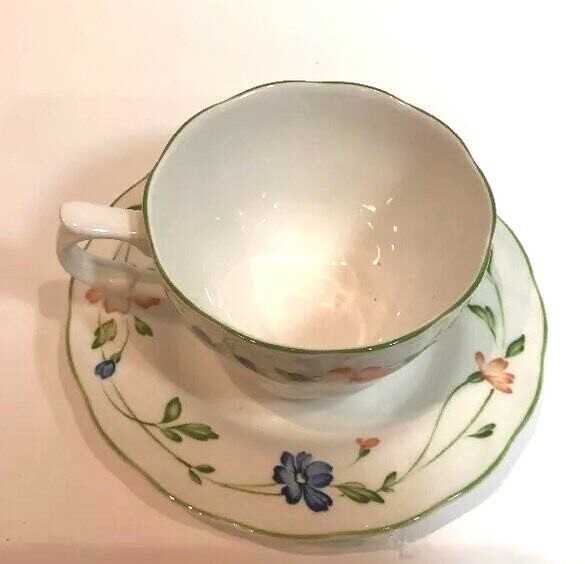 Nikko BORDEAUX 4-Cups 4 Saucers Provincial Designs Japan Blue Orange Flowers