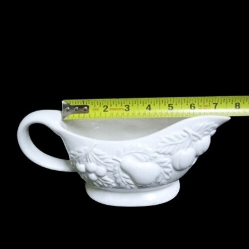 Gibson Designs GRACIOUS GATHERING Gravy Boat & Underplate 7 ¾”D White Embossed
