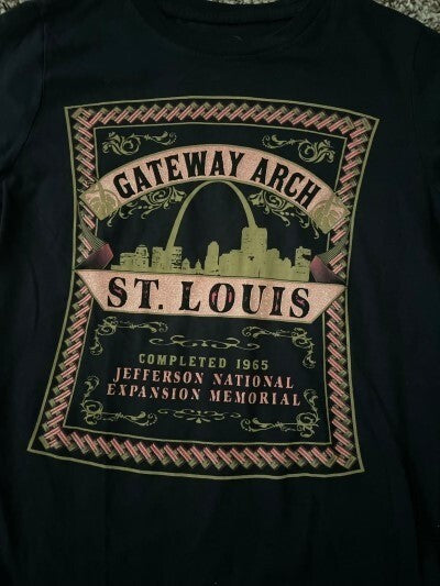 T-Shirt BEE EASY Gateway Arch Saint Louis Prints Black M. Crew Neck Black Top