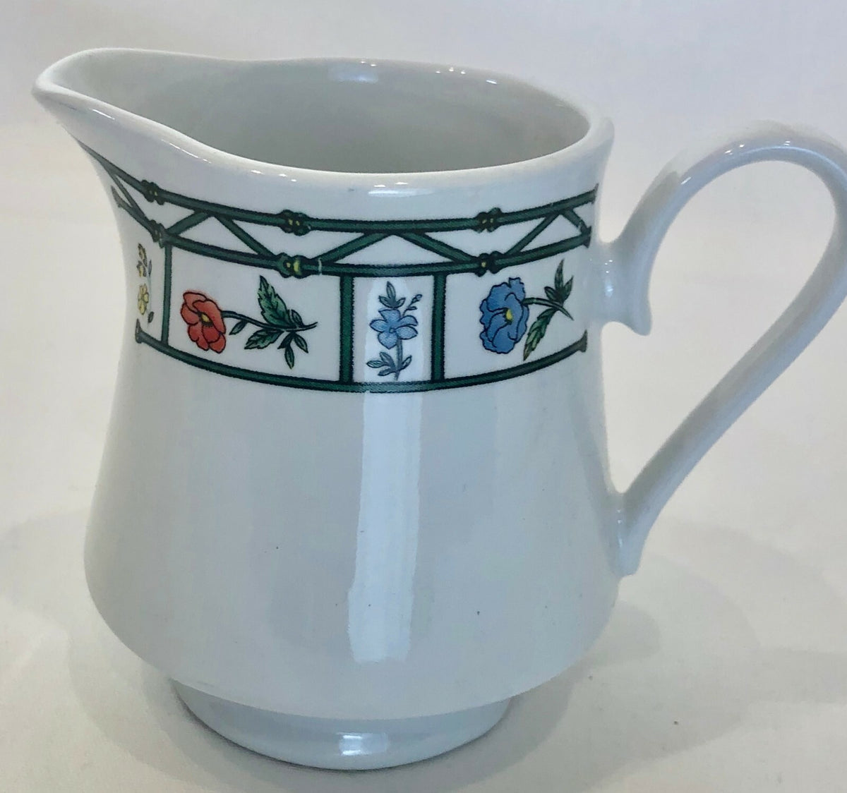 Lynn's China MAYFLOWER Dinnerware Collection