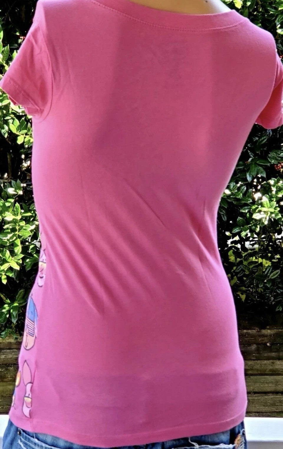 Disney Winnie the Pooh Pink Tee S Junior Piglet Eeyore Tigger Sunglasses