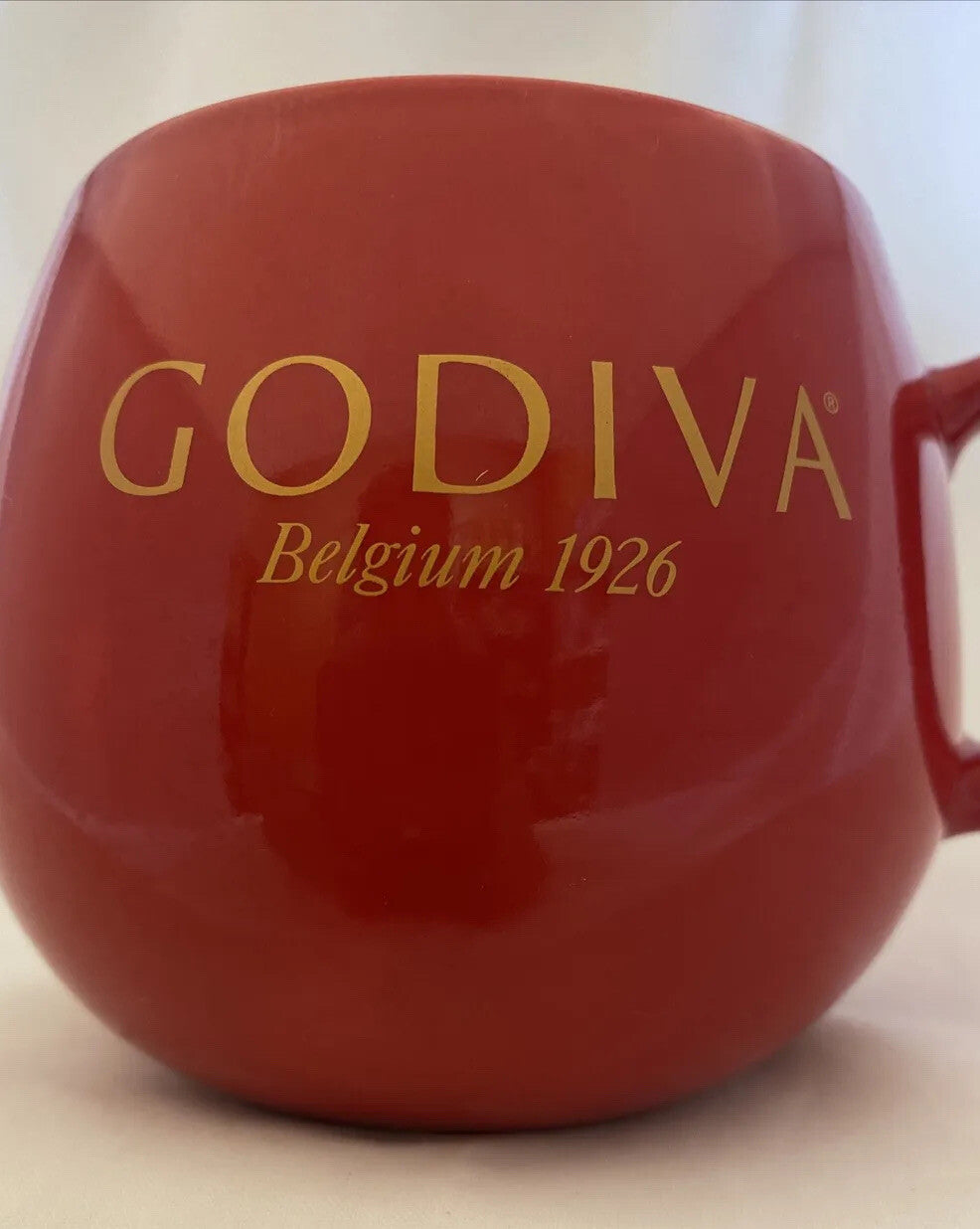 Godiva Belgium 1926 New Bone China Coffee Mug Red Cup Modern Gourmet Foods 16 oz