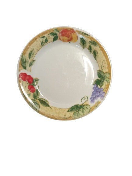 Gibson Designs FRUIT GROVE 4-Bread & Butter Plates 6 7/8”D White & Fruits