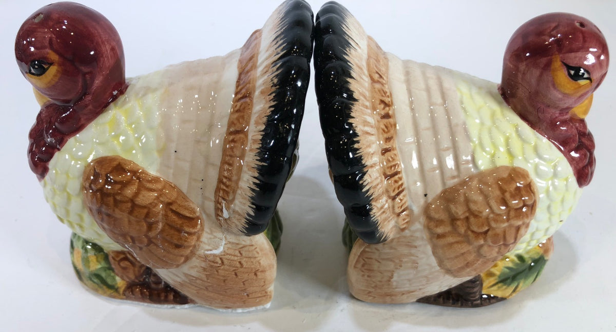 Salt & Pepper Shakers Kitchenware Dinning Table Collection Collectibles