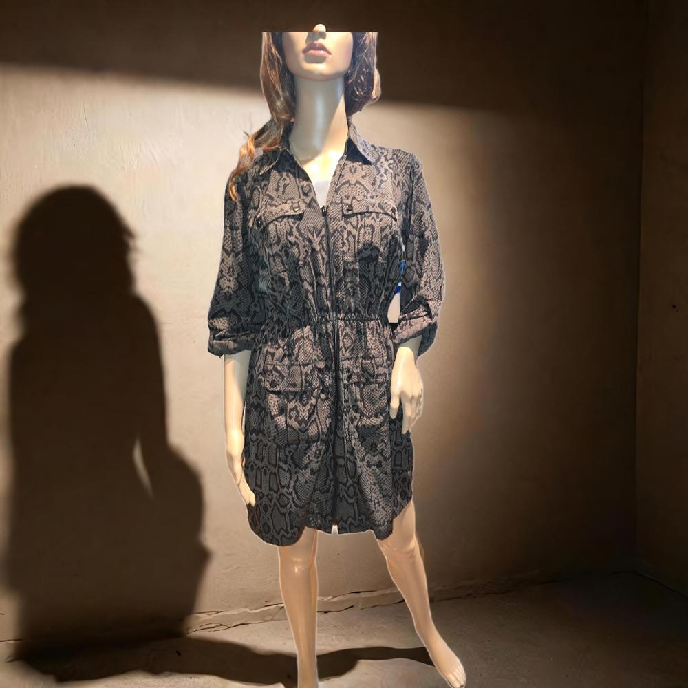 Alfani Shirt Dress Snake Skin Pattern  Zip up Collared Long Sleeve Size 4