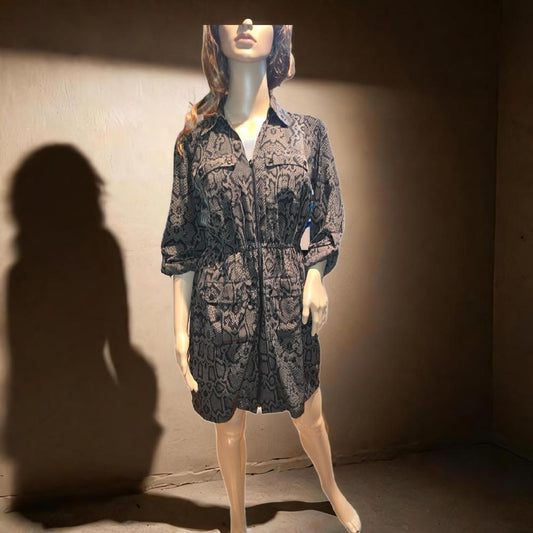 Alfani Shirt Dress Snake Skin Pattern  Zip up Collared Long Sleeve Size 4
