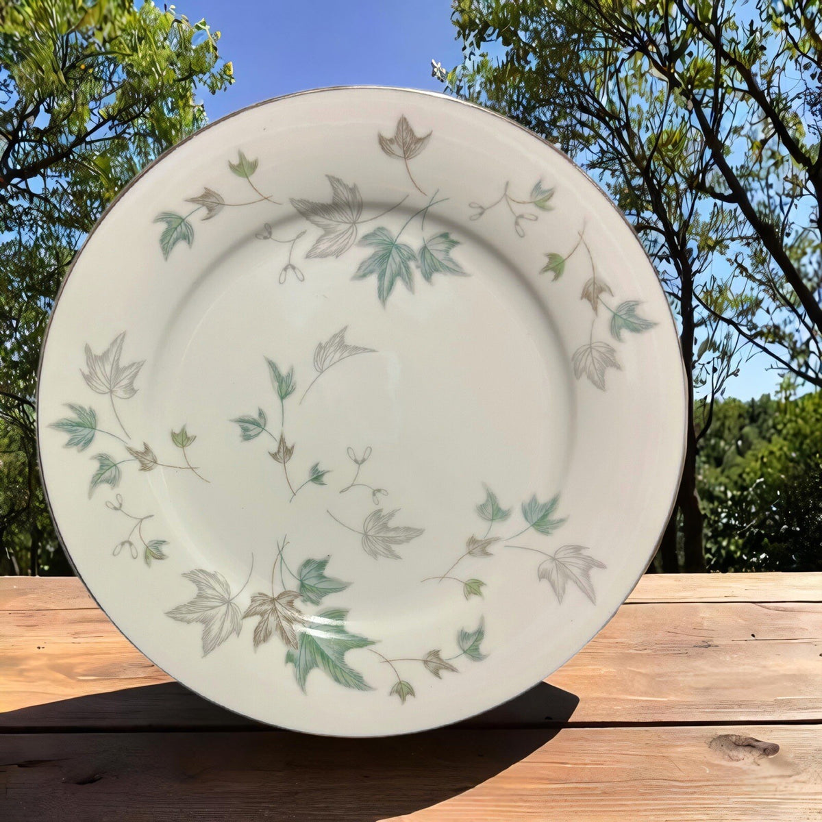 Noritake Greenwood 4-Dinner Plates Ceramic # 5769 Leaves Silver Trim Japan