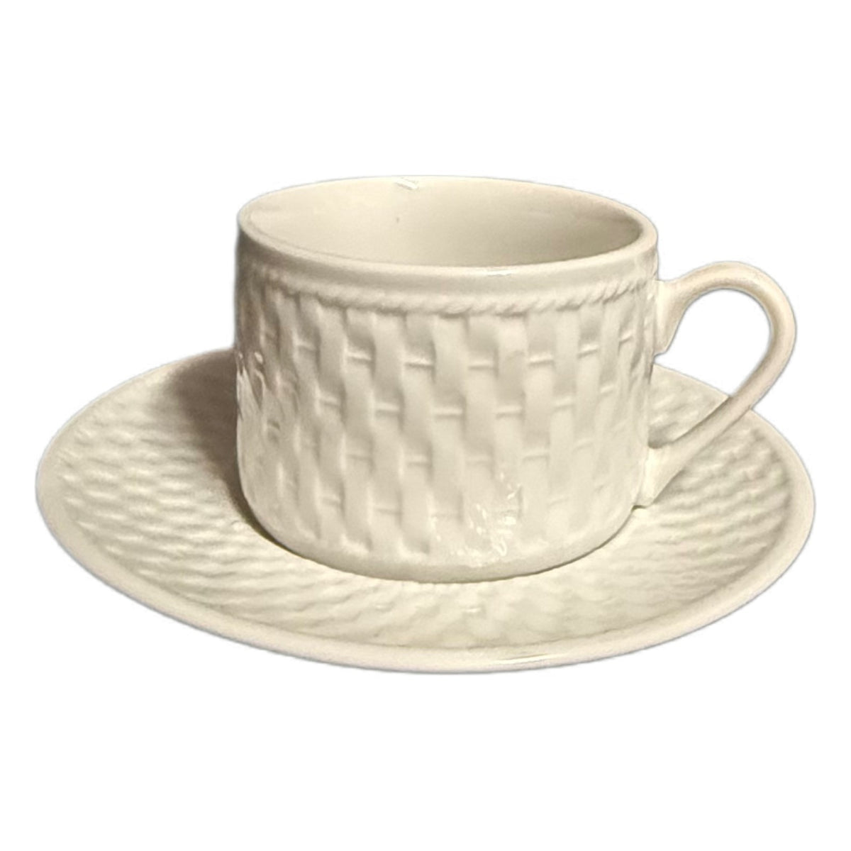 Oneida Gourmet Collection Wicker Set of 4 Cups & Saucers White Basket Weave