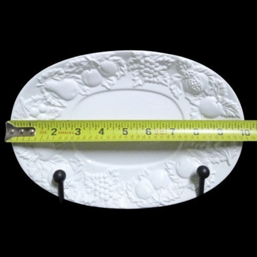 Gibson Designs GRACIOUS GATHERING Gravy Boat & Underplate 7 ¾”D White Embossed