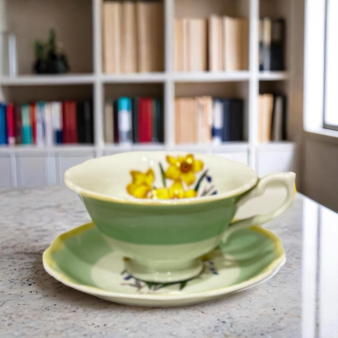 Royal Sealy Japan Daffodil Teacup & Saucer Set Green Yellow Floral Vintage