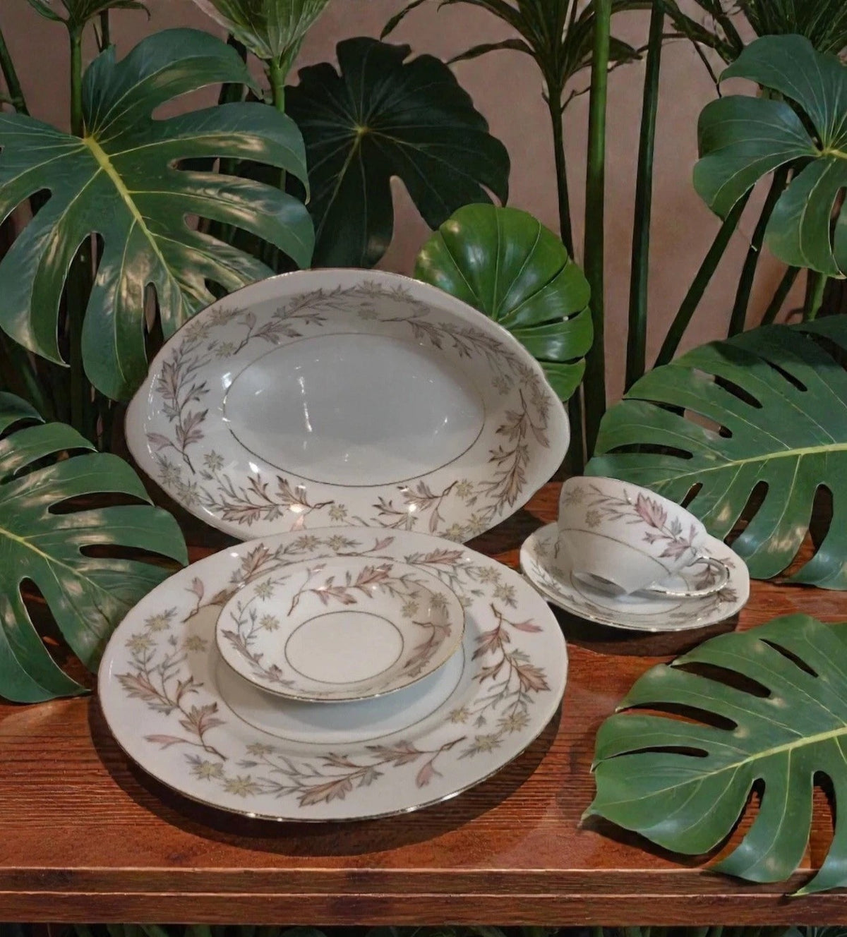 Harmony House Woodhue Fine China 16 Piece Set & 1 Oval Serving Bowl Japan