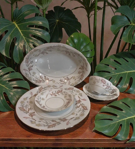 Harmony House Woodhue Fine China 16 Piece Set & 1 Oval Serving Bowl Japan