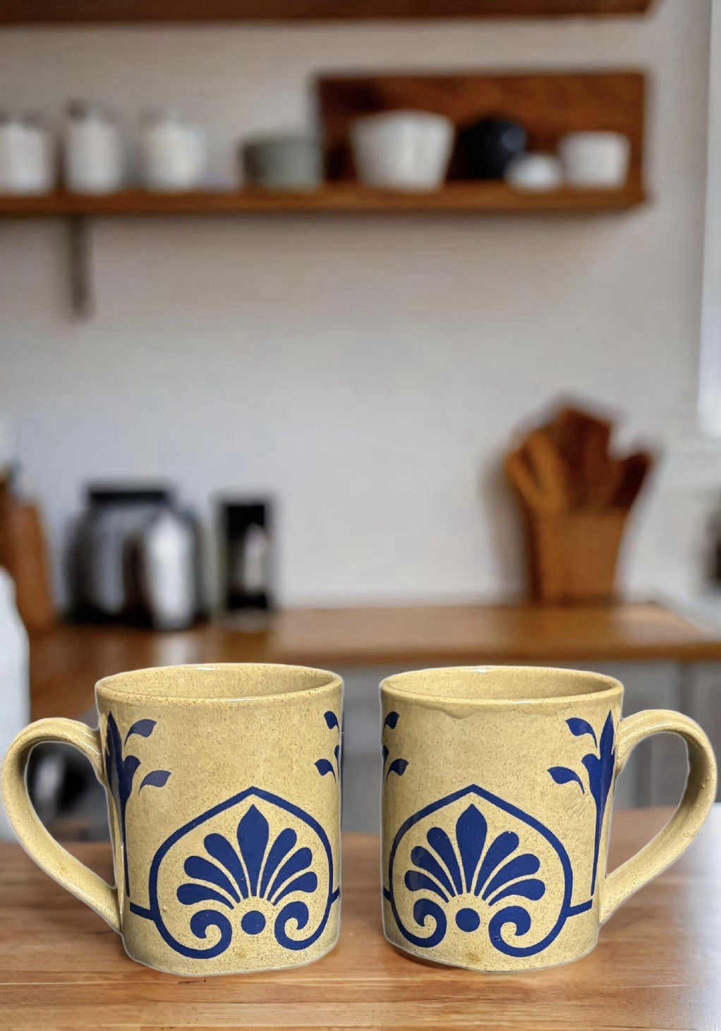 McClaggan Smith 2-Mugs Jamestown Scotland Speckled Stoneware Blue Cups Design