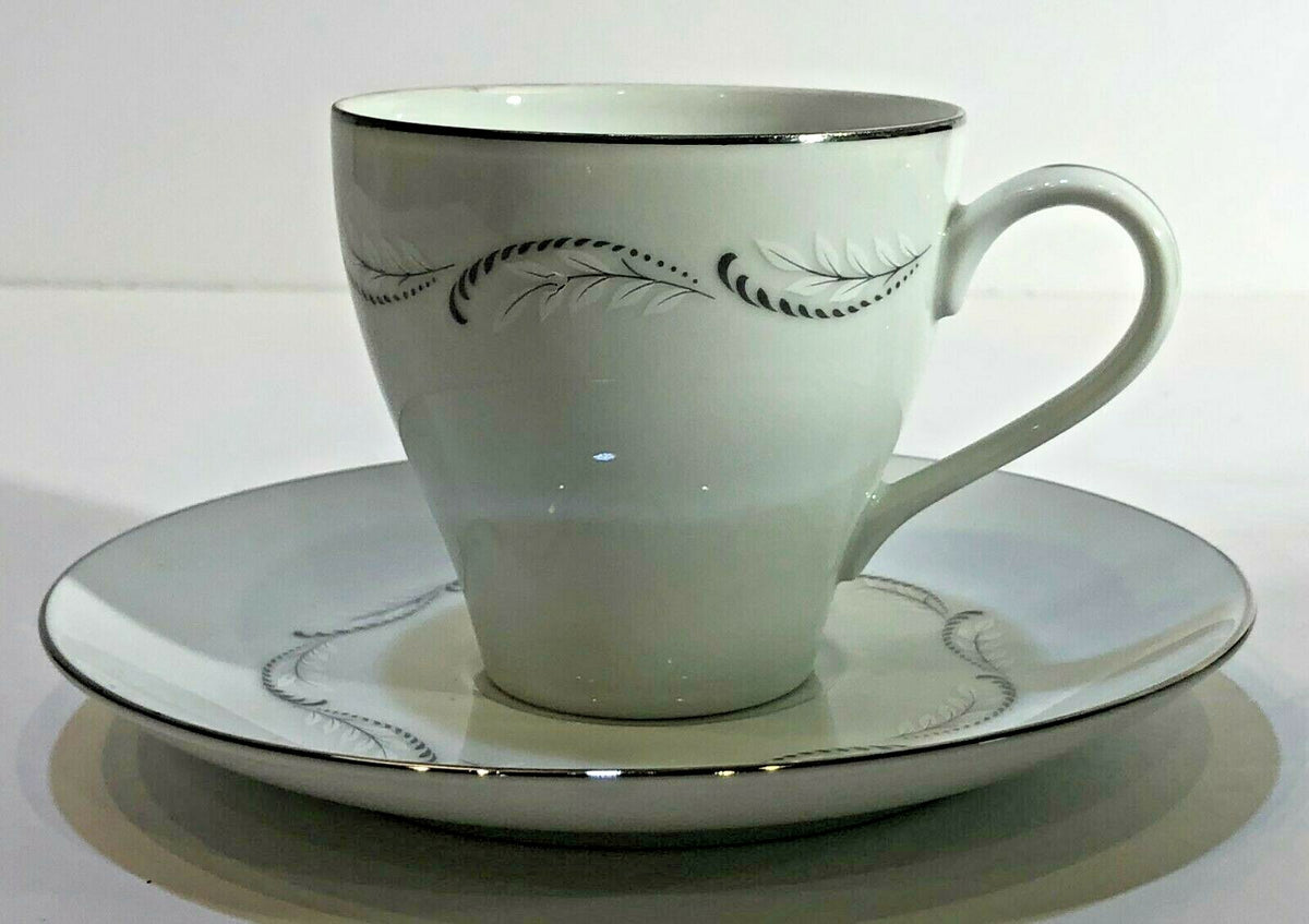 Mikasa ODETTE Fine China Dinnerware Collection Japan 5718