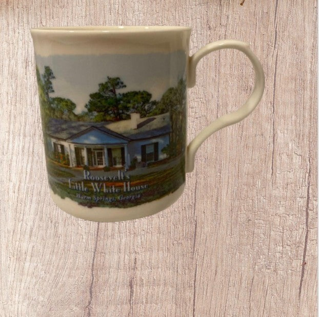 Roosevelt's LITTLE WHITE HOUSE 2008 Porcelain Coffee Mug Design Masters Tea Cup