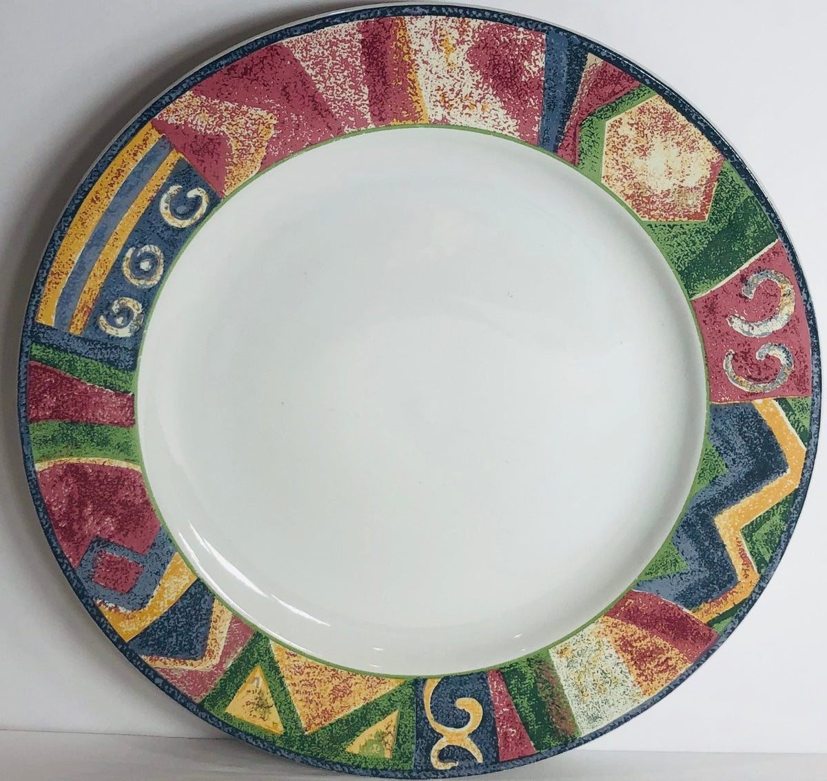 "MESA" by FURIO Contemporary Casuals Dinnerware Collection Geometric Border