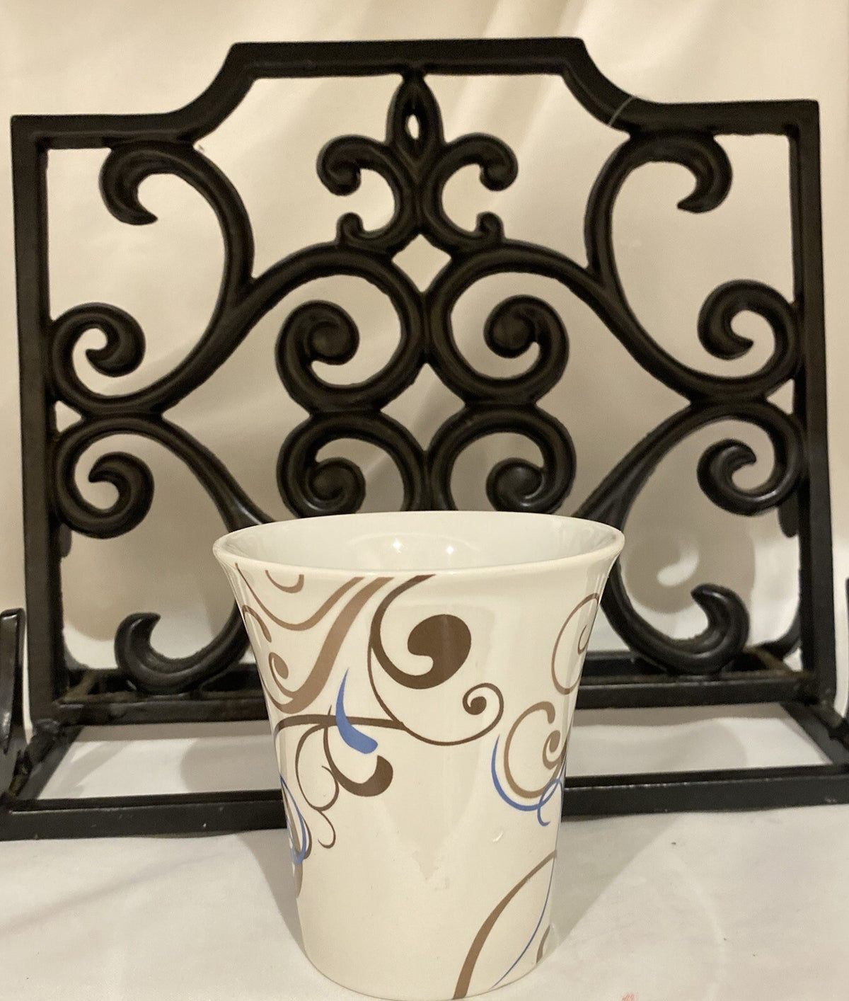 Coventry CHOCO SCROLL 4- Fine China Coffee Mugs Porcelain  (PTS) Int'l. Tea Cups