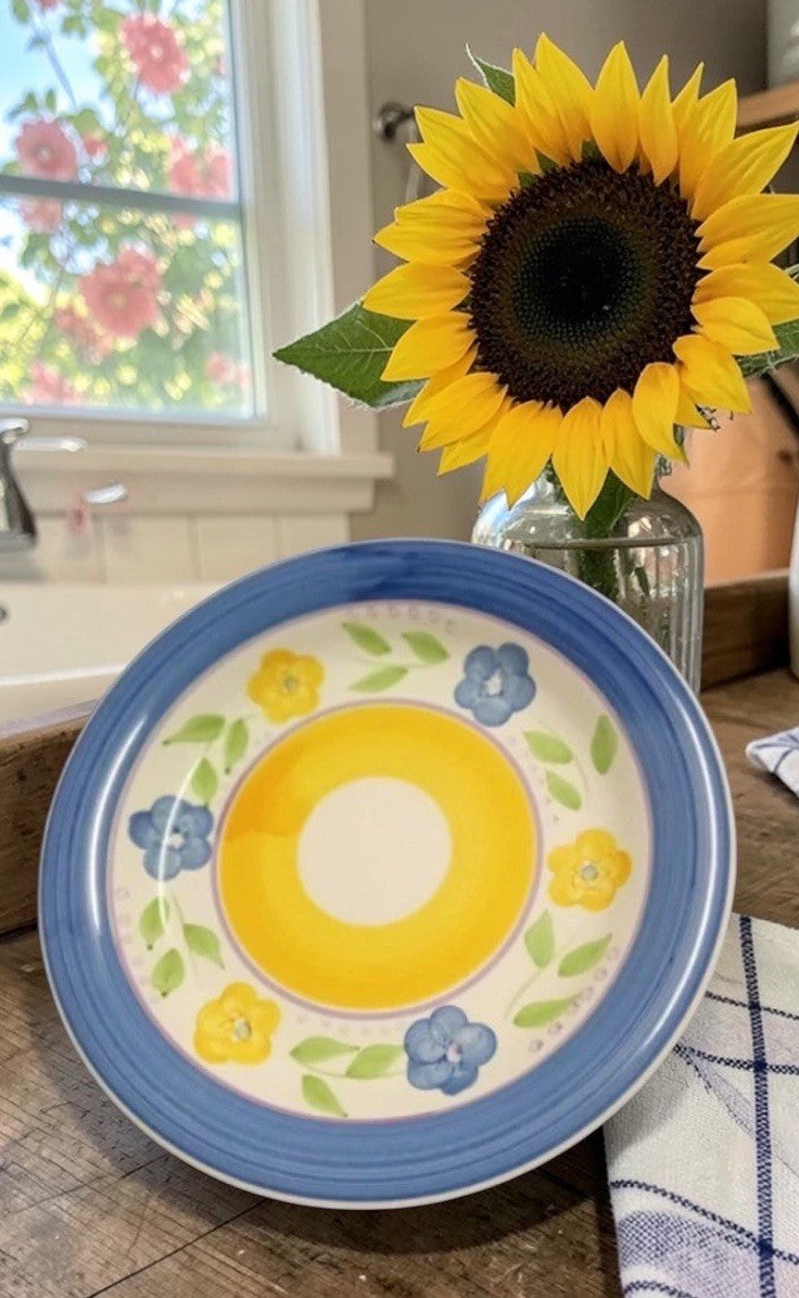 Gibson Designs BELLA Set of 3 Dinner Plates Blue Yellow Floral 10 3/8”D