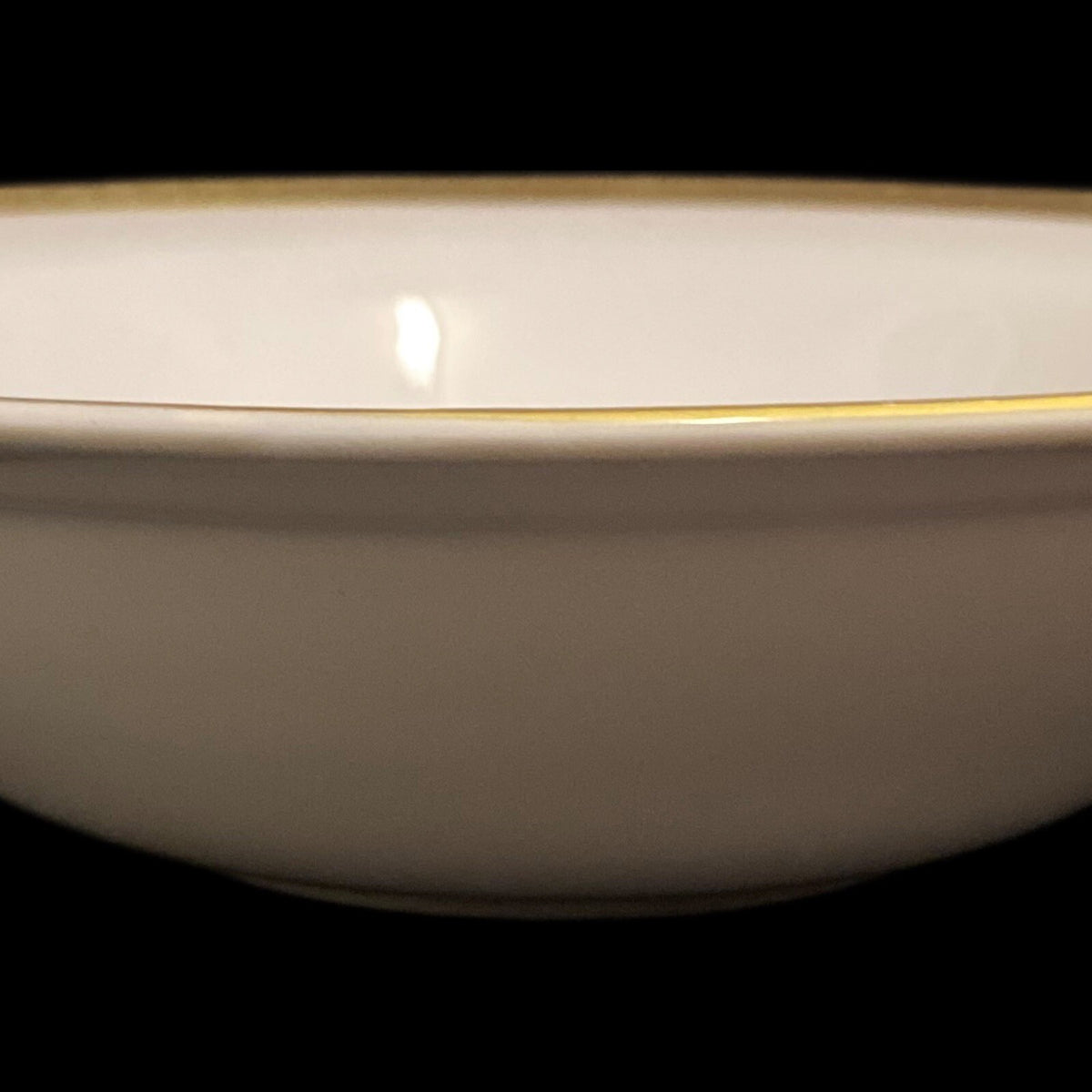 Gabbay QUEEN VICTORIA Vegetable Serving Bowl Ceramic White Gold Border Trim