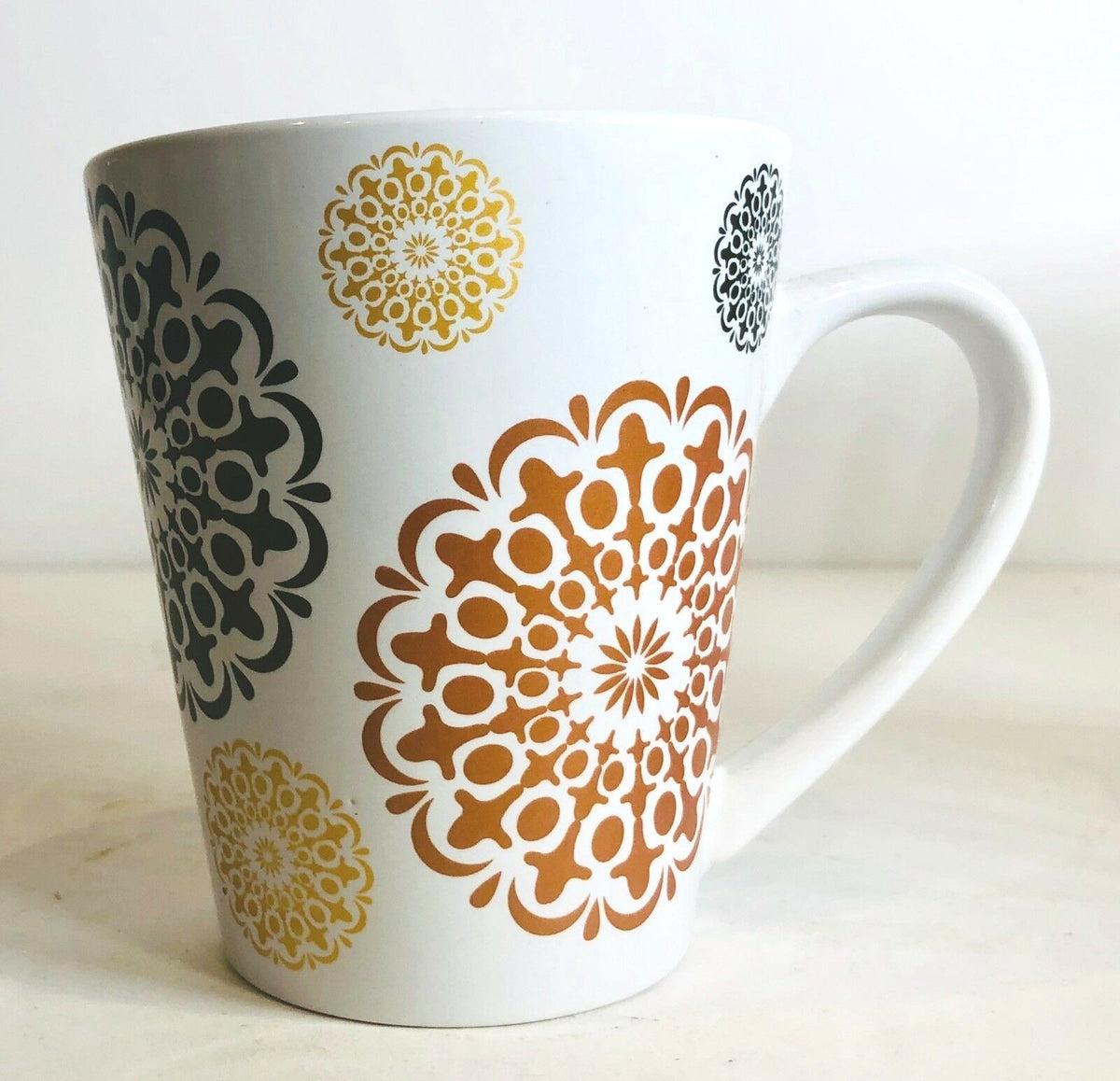 Set of 2 Modern Gourmet Foods Snowflakes Stoneware Coffee Tea Mugs Cups