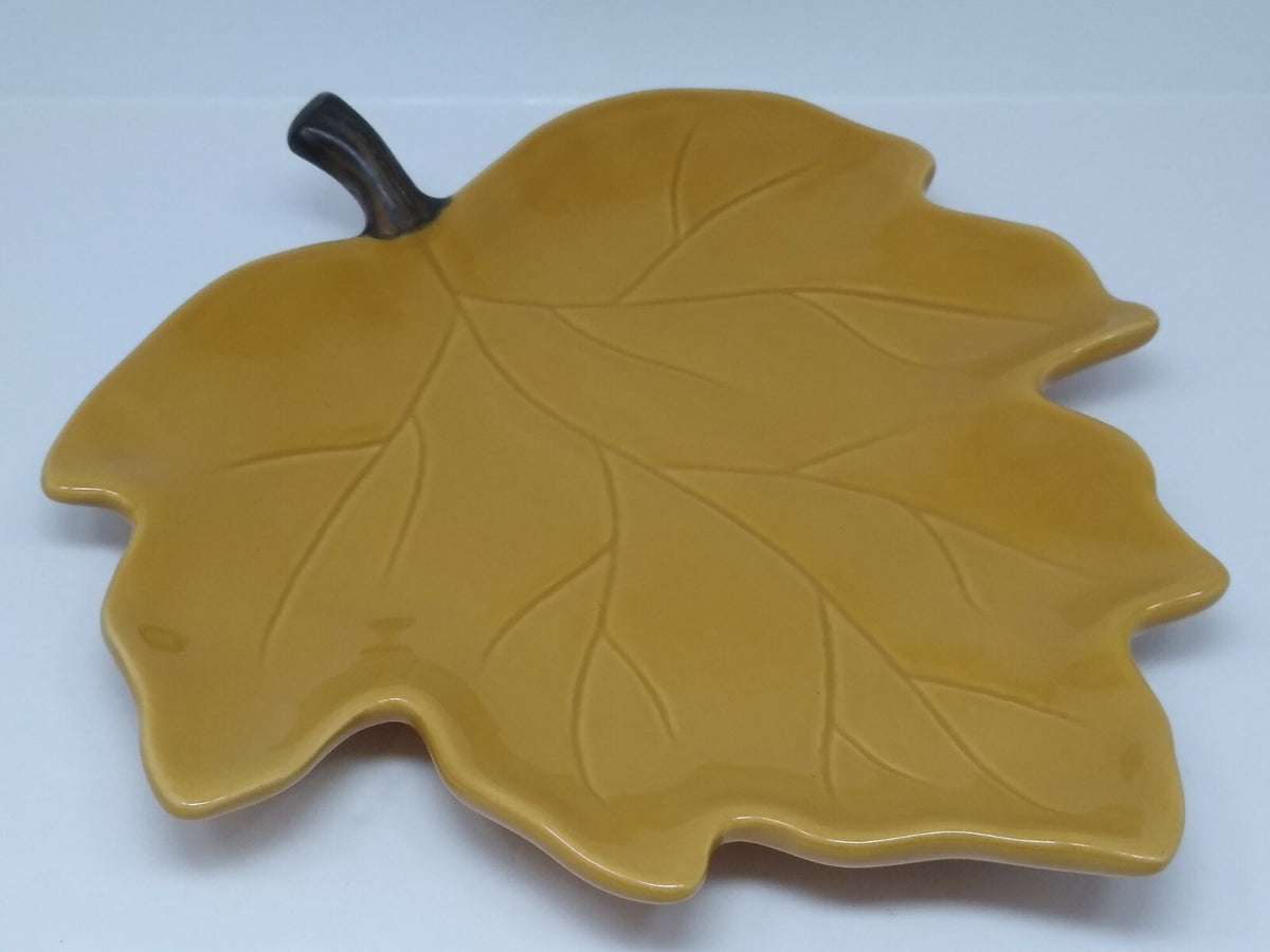 CHRIS MADDEN 4-Plates 1-Serving Platter Harvest Leaf Shaped JCP Home Autumn Set