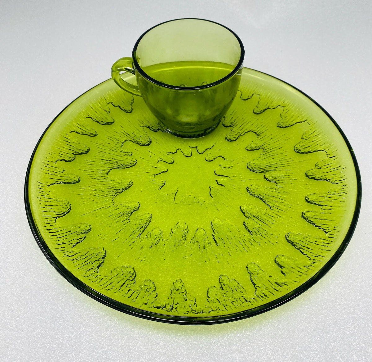 Vintage Indiana Glass Sunburst Mid Century Olive Green One Cup & Plate Set