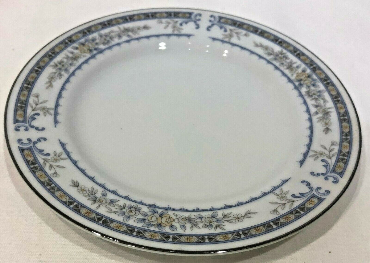 The Sakurai GARDEN Japan Fine Porcelain China Designer Collection Dinnerware