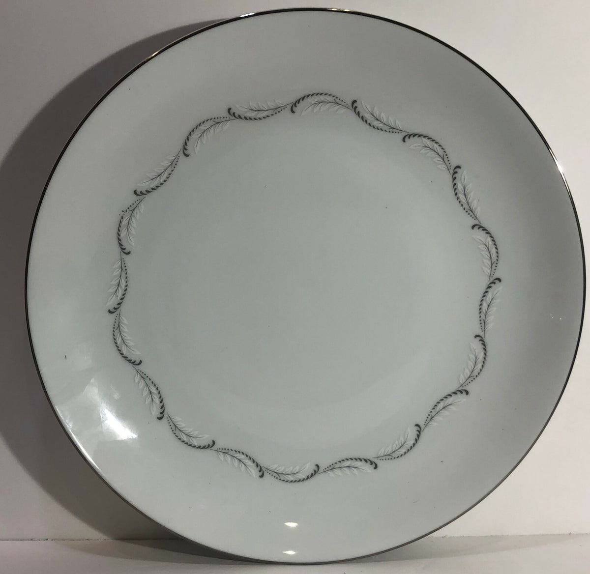 Mikasa ODETTE Fine China Dinnerware Collection Japan 5718