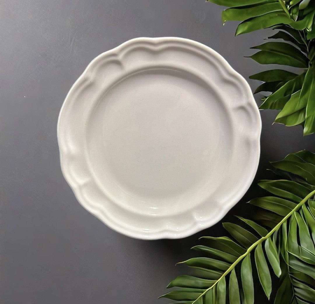 Pfaltzgraff Heirloom White 7.5” Salad Plate Scalloped Vintage Stoneware Dessert