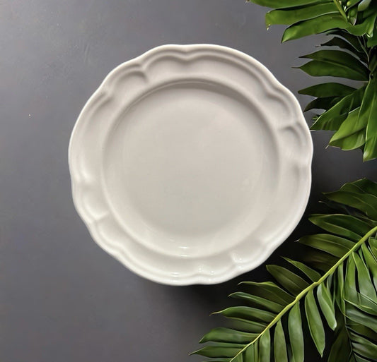 Pfaltzgraff Heirloom White 7.5” Salad Plate Scalloped Vintage Stoneware Dessert