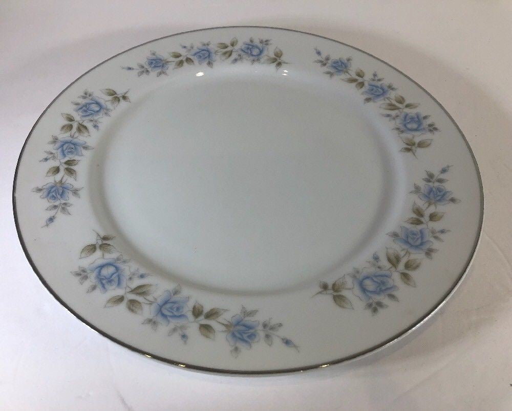 Vintage LENNOLD RHAPSODY 4-Dinner Plates 10 1/4” D Fine China Japan 1812 Floral