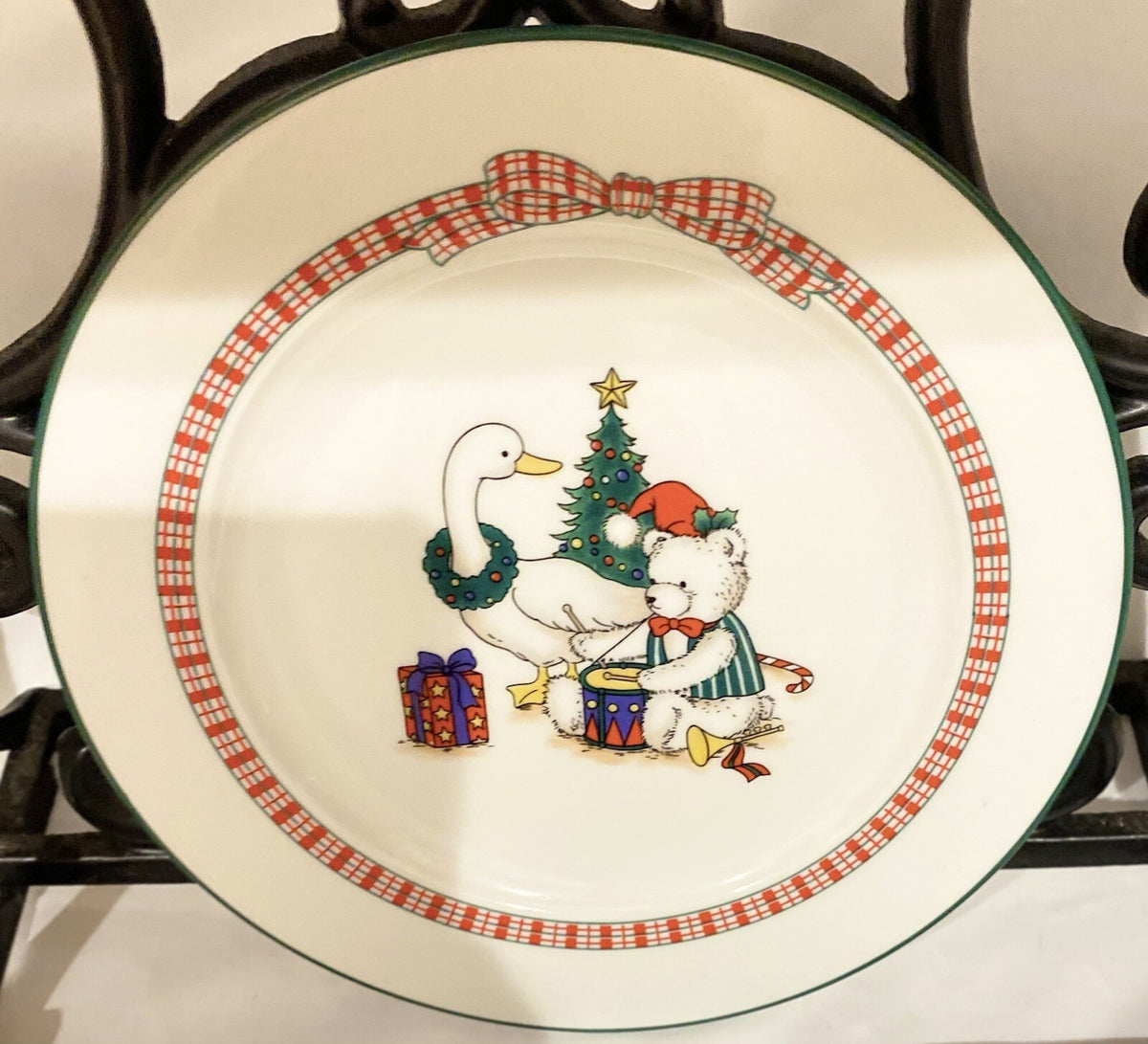 Vintage Holiday Memories Anchor Dinnerware 7-Salad Plates Christmas Bear