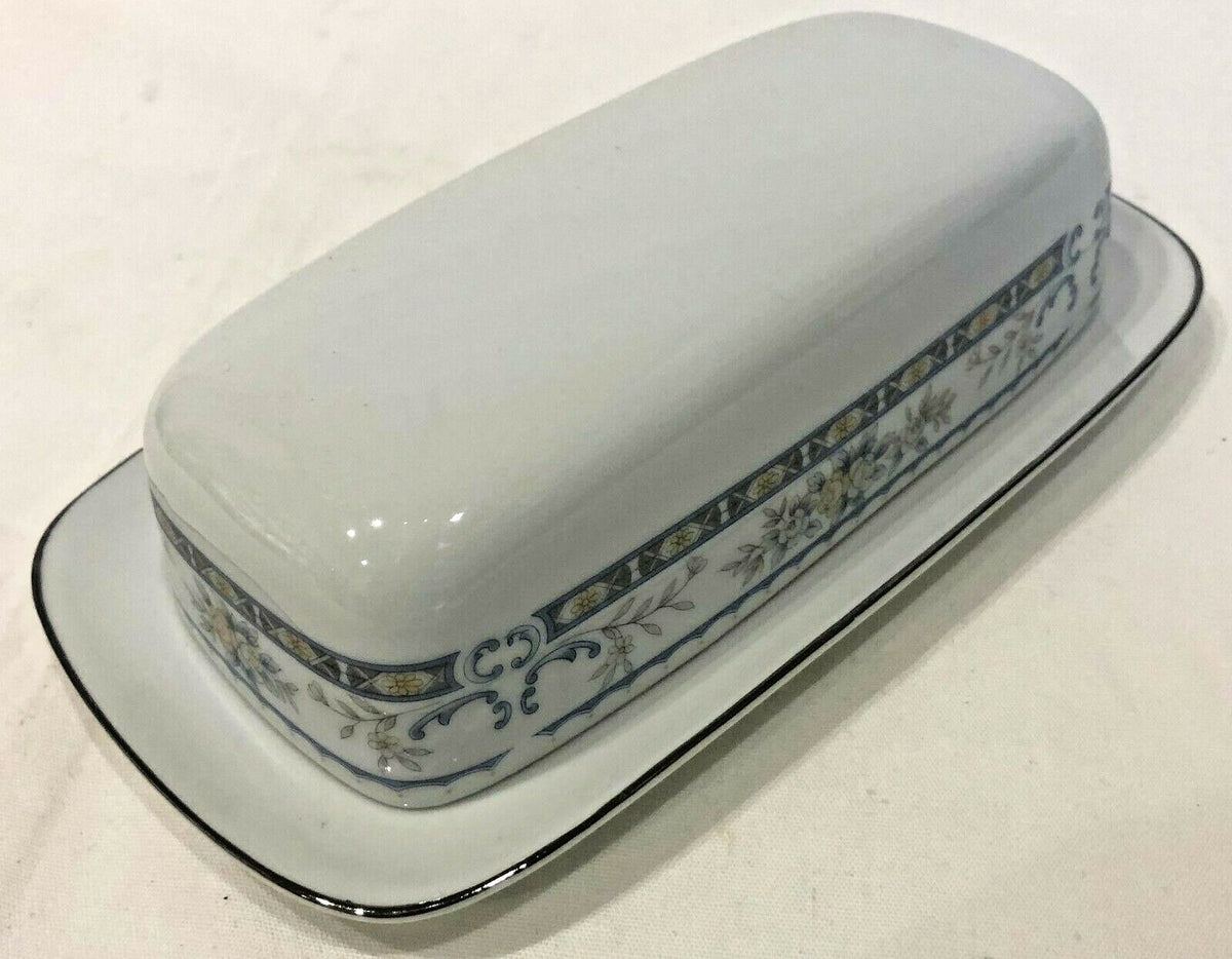 The Sakurai GARDEN Japan Fine Porcelain China Designer Collection Dinnerware