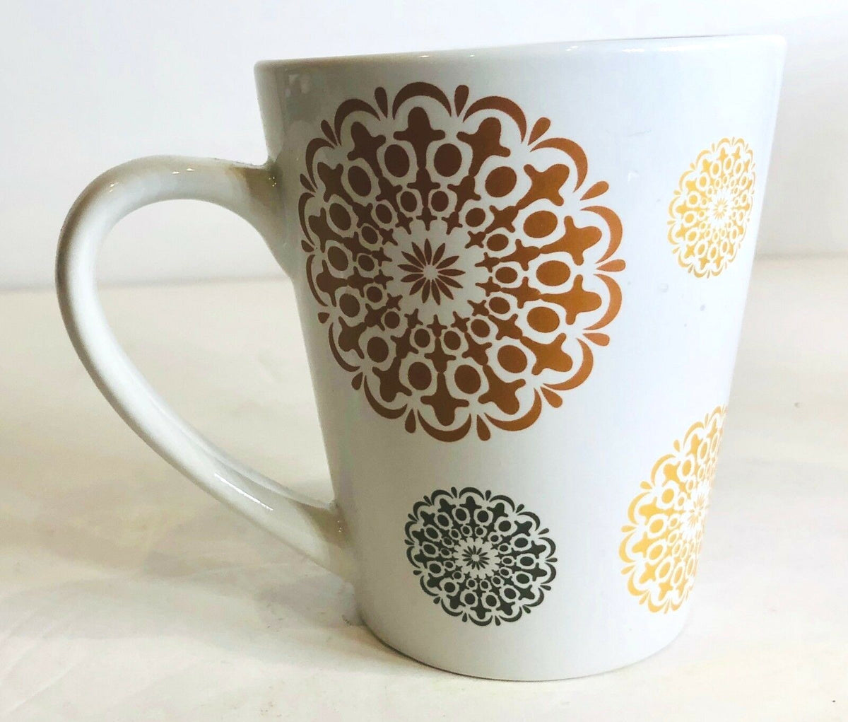 Set of 2 Modern Gourmet Foods Snowflakes Stoneware Coffee Tea Mugs Cups