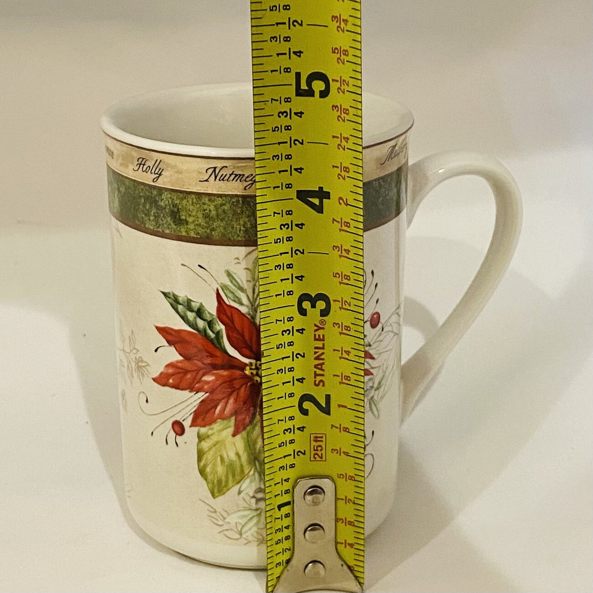 American Atelier HOLIDAY BOUQUET Mugs Poinsettia 4 Stoneware Coffee Cups 5011