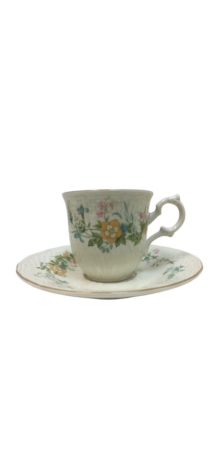 Mikasa Greensboro Ivory D1053 15-Pc Dinnerware Set – 3 Place Settings