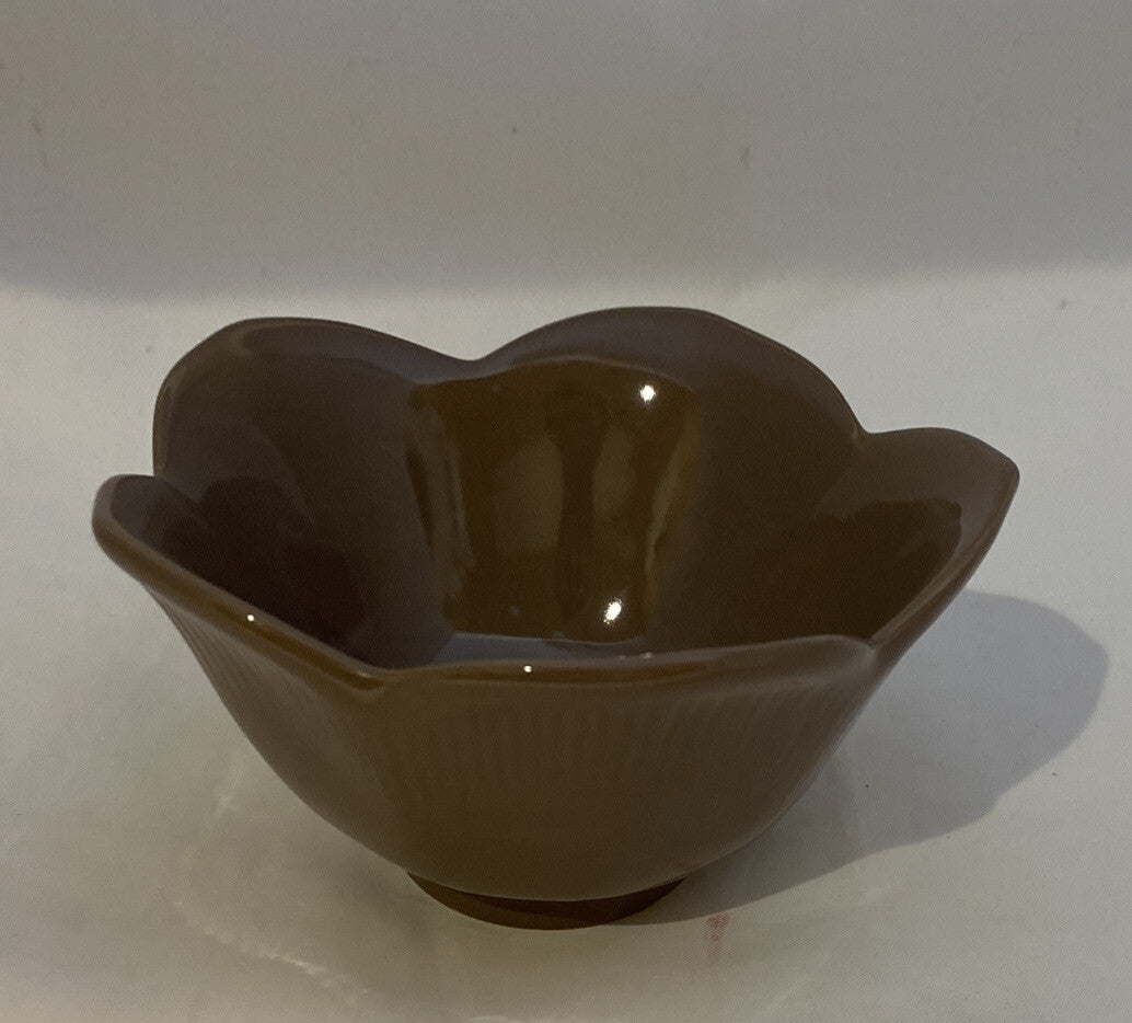 Pier 1 Imports "LOTUS" 4- All Purpose Bowl Scalloped Fruit Ice Cream Soup Cereal
